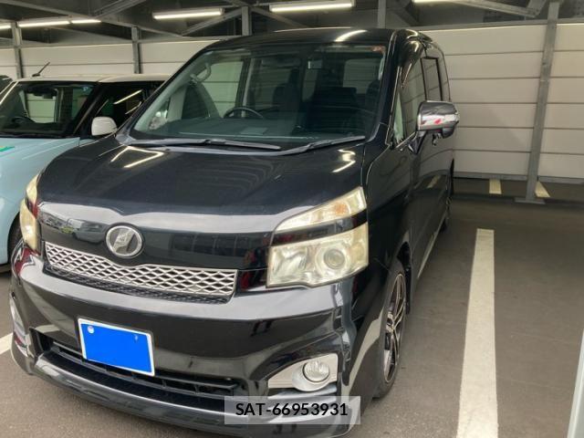Toyota VOXY 2012-03 8415770-1