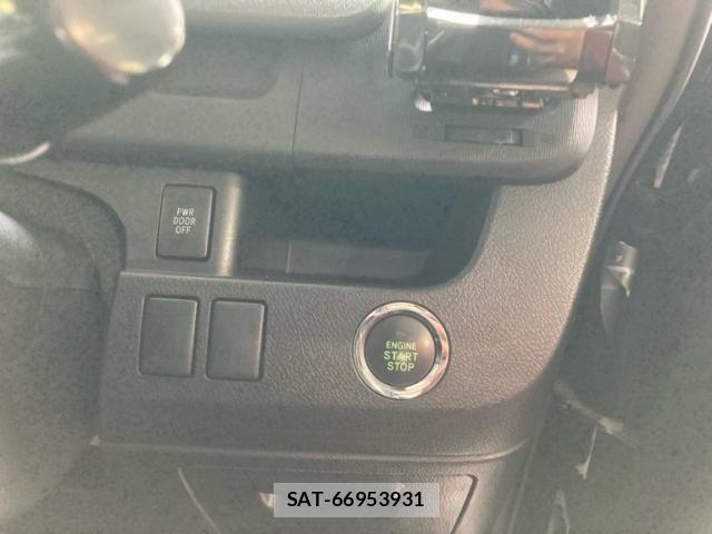 Toyota VOXY 2012-03 8415770-19