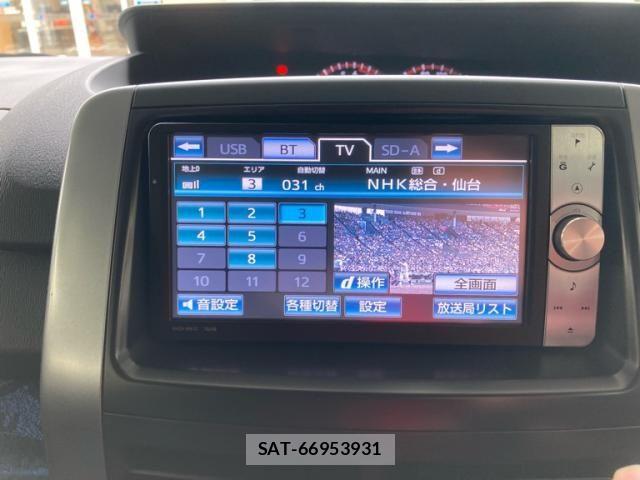 Toyota VOXY 2012-03 8415770-28