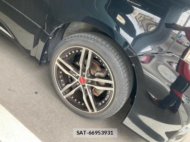 Toyota VOXY 2012-03 8415770-4