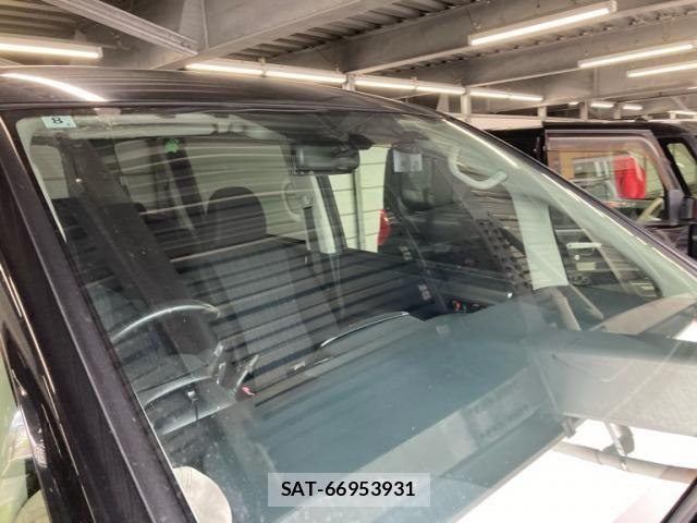 Toyota VOXY 2012-03 8415770-6