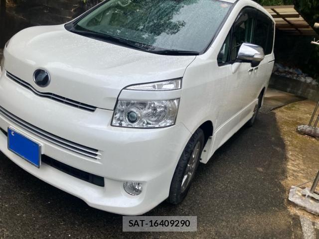 Toyota VOXY 2009-06 8415779-1