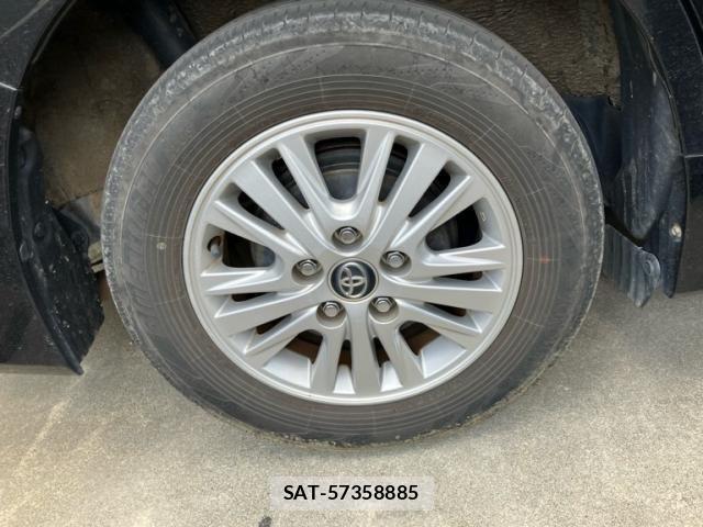 Toyota VOXY 2014-10 8415768-9