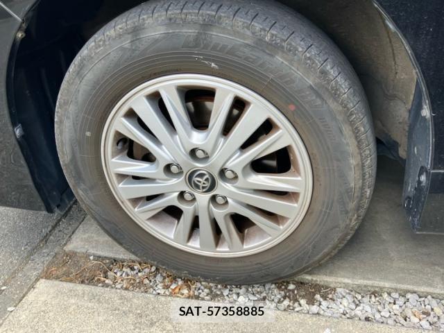 Toyota VOXY 2014-10 8415768-11