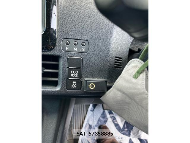 Toyota VOXY 2014-10 8415768-20