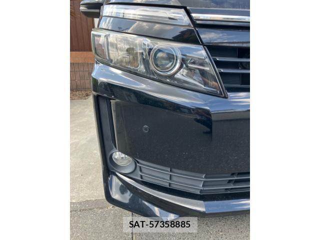 Toyota VOXY 2014-10 8415768-2