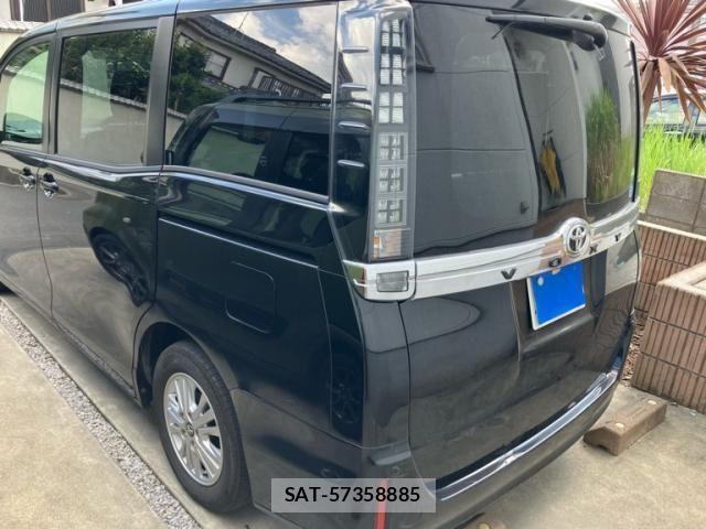 Toyota VOXY 2014-10 8415768-5