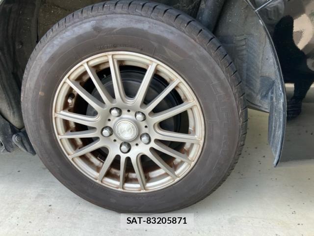Toyota VOXY 2014-02 8415766-7