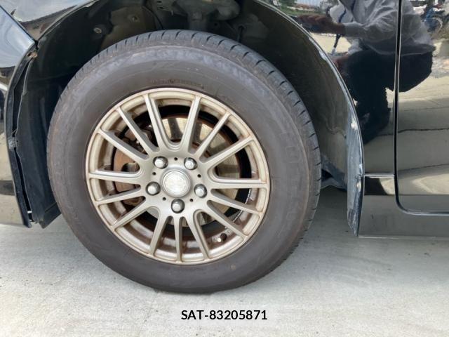 Toyota VOXY 2014-02 8415766-8