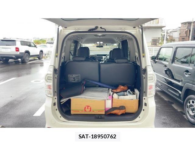 Toyota VOXY 2011-09 8415776-12