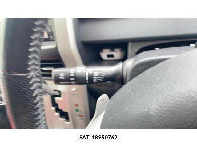 Toyota VOXY 2011-09 8415776-21