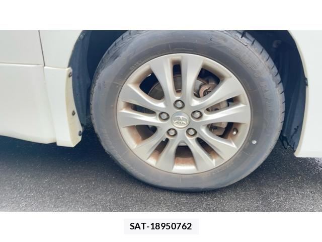 Toyota VOXY 2011-09 8415776-4
