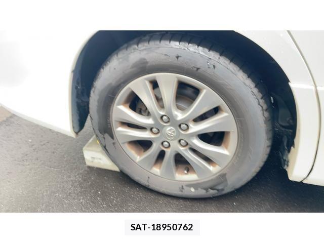 Toyota VOXY 2011-09 8415776-5