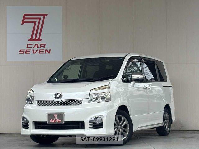 Toyota VOXY 2012-05 8415751-0