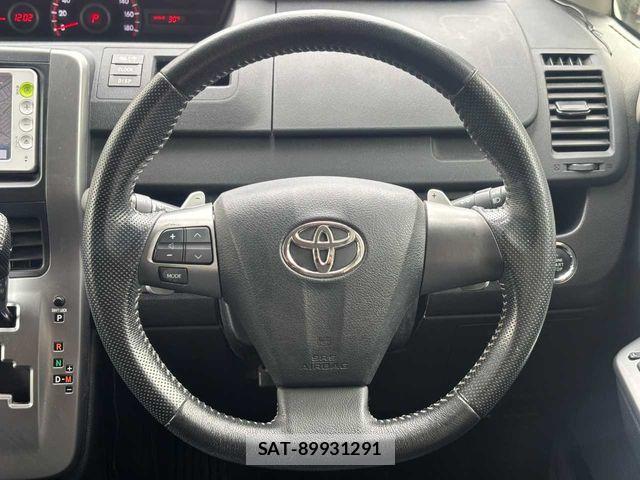 Toyota VOXY 2012-05 8415751-11