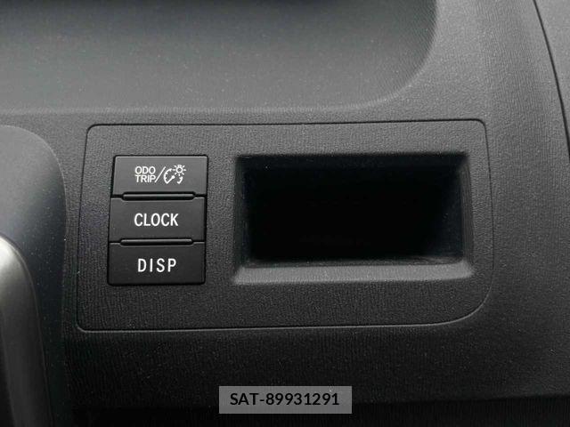 Toyota VOXY 2012-05 8415751-14