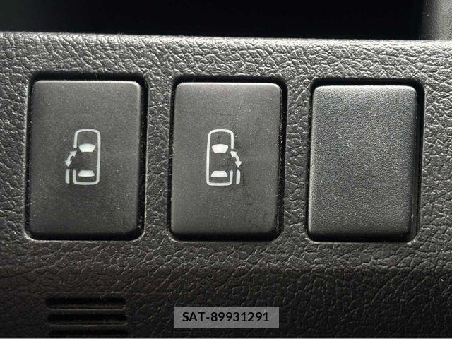 Toyota VOXY 2012-05 8415751-15