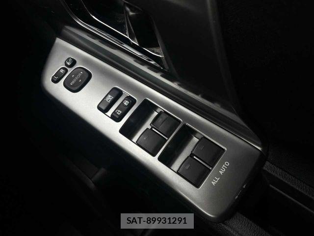 Toyota VOXY 2012-05 8415751-16