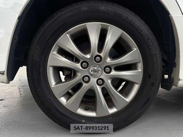 Toyota VOXY 2012-05 8415751-29