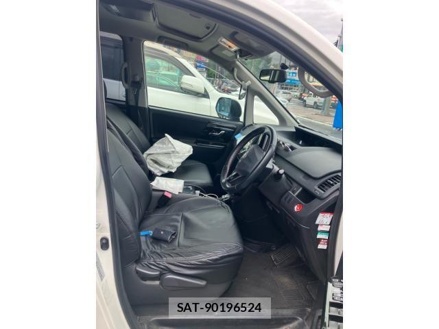 Toyota VOXY 2011-01 8415769-16