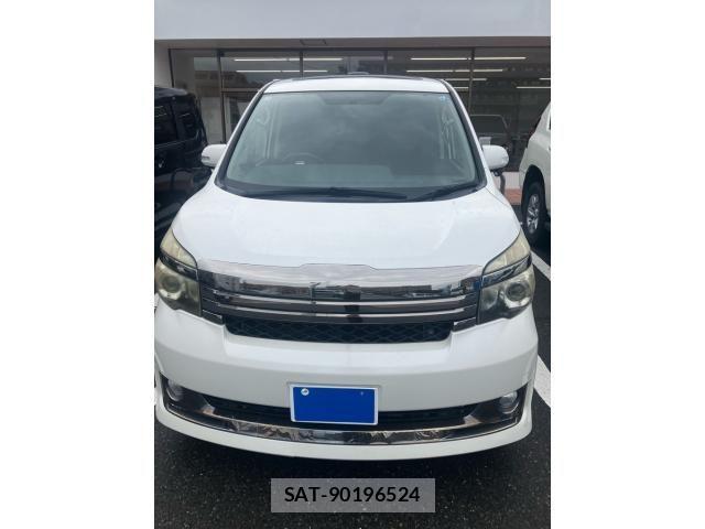 Toyota VOXY 2011-01 8415769-1