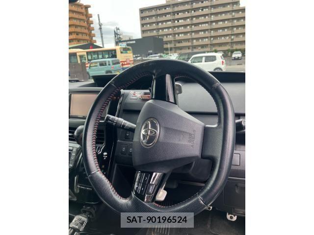 Toyota VOXY 2011-01 8415769-19
