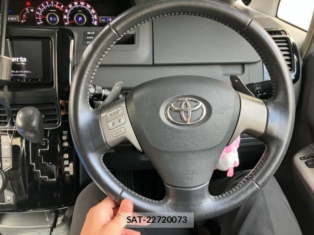 Toyota VOXY 2010-01 8415775-13