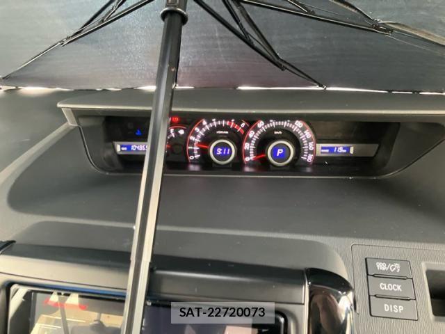 Toyota VOXY 2010-01 8415775-14