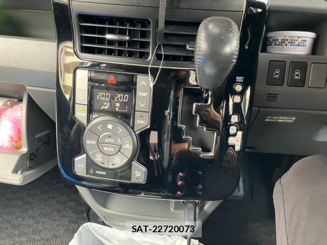 Toyota VOXY 2010-01 8415775-16