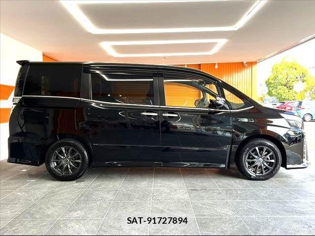 Toyota VOXY 2019-12 8415745-11