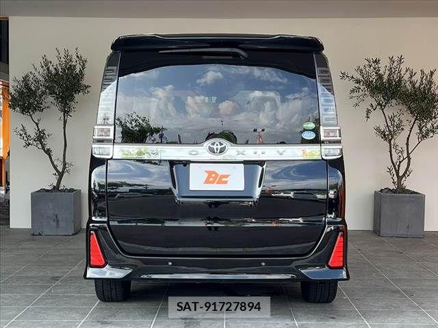 Toyota VOXY 2019-12 8415745-13