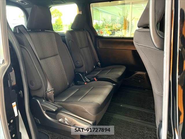 Toyota VOXY 2019-12 8415745-17