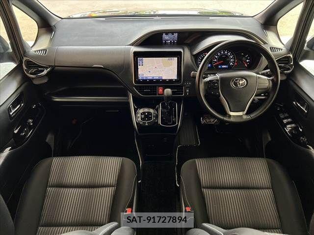 Toyota VOXY 2019-12 8415745-1