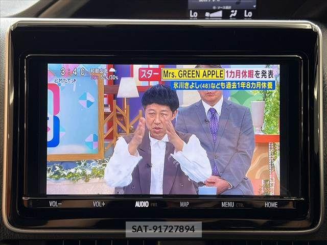 Toyota VOXY 2019-12 8415745-23
