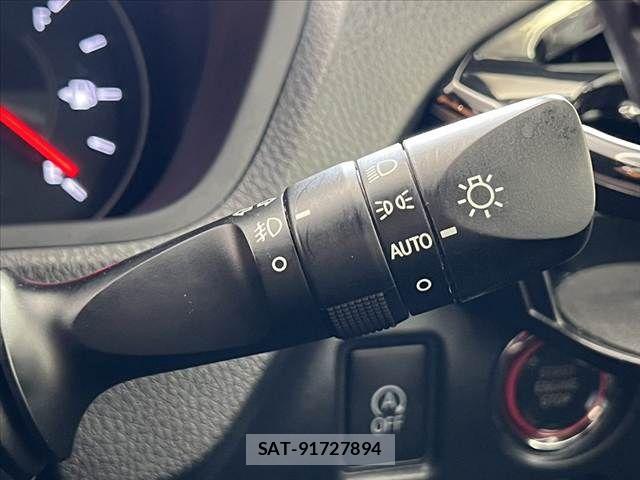Toyota VOXY 2019-12 8415745-29