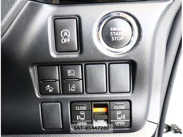 Toyota VOXY 2017-12 8411035-10