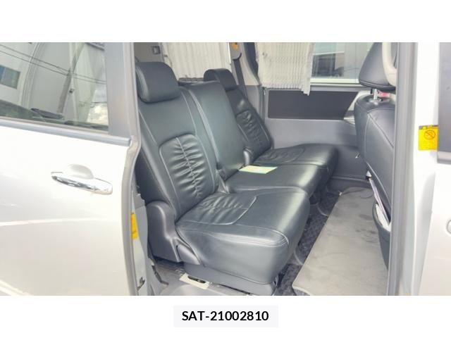 Toyota VOXY 2009-10 8415780-14