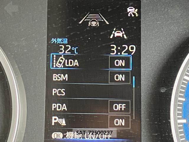 Toyota VOXY 2022-03 8415743-14