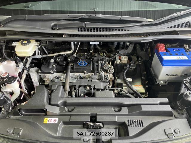 Toyota VOXY 2022-03 8415743-21