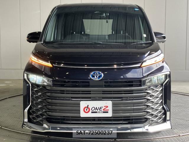 Toyota VOXY 2022-03 8415743-25