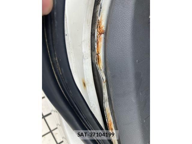 Toyota VOXY 2010-04 8439087-22