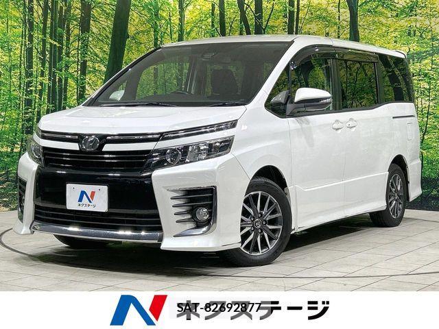 Toyota VOXY 2017-05 8439068-0