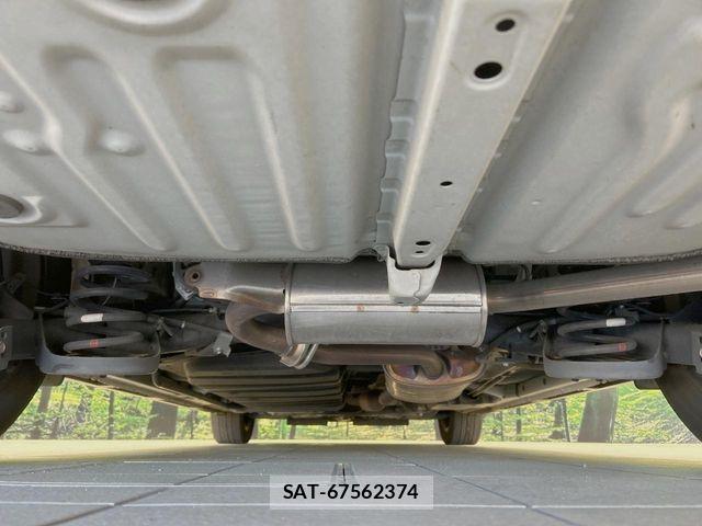 Toyota VOXY 2017-10 8439066-19