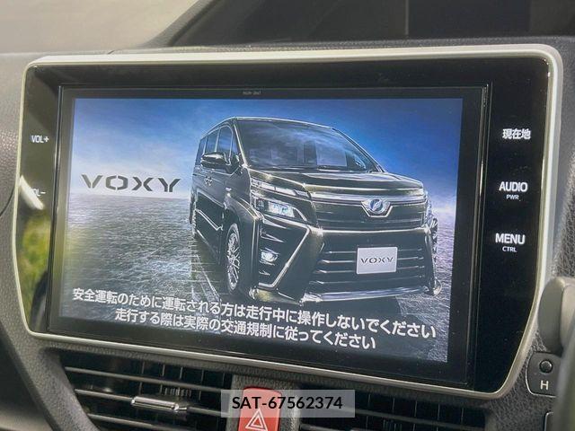 Toyota VOXY 2017-10 8439066-2