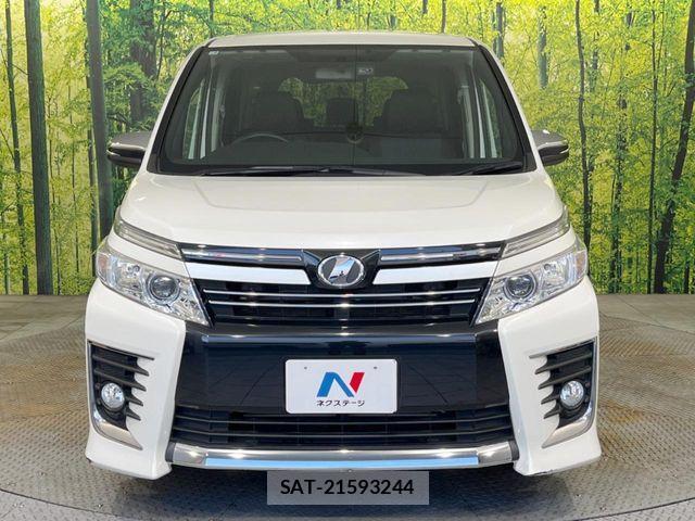 Toyota VOXY 2015-02 8439065-14