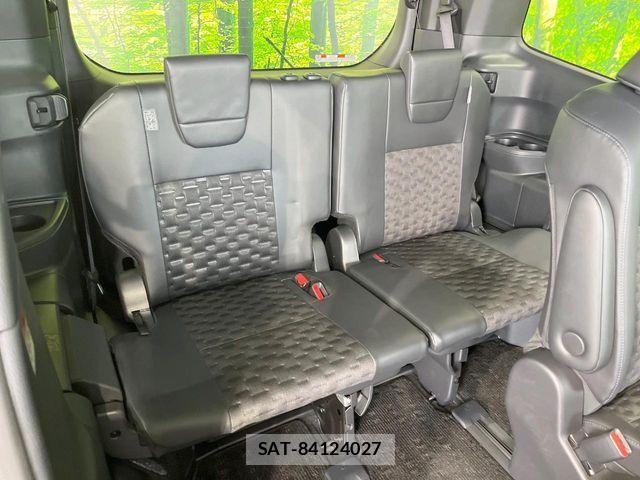 Toyota VOXY 2023-07 8439062-9