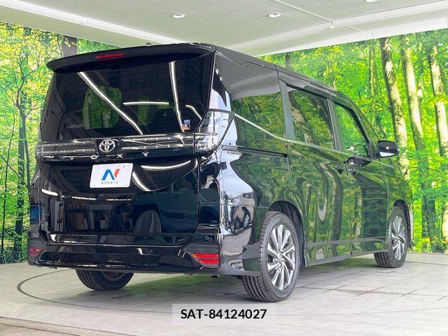 Toyota VOXY 2023-07 8439062-16