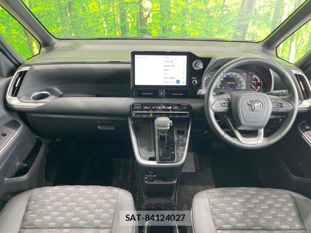 Toyota VOXY 2023-07 8439062-1