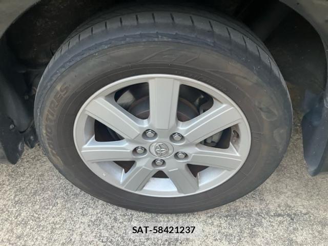Toyota VOXY 2007-10 8439086-6