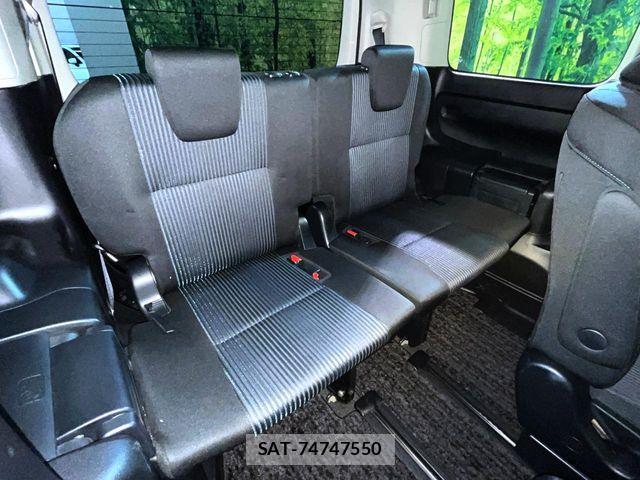 Toyota VOXY 2015-09 8439083-9